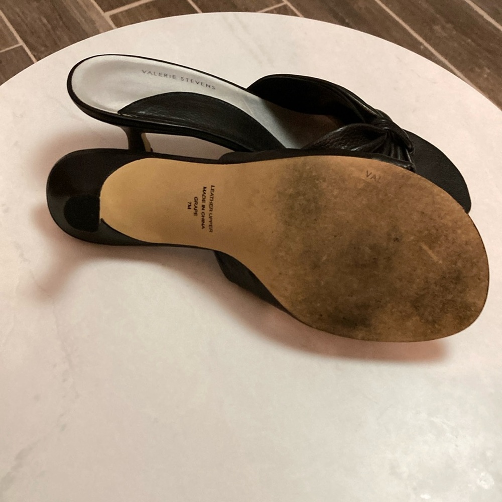 Valerie Stevens Black Women's Slide Sandals - Picture 3 of 3
